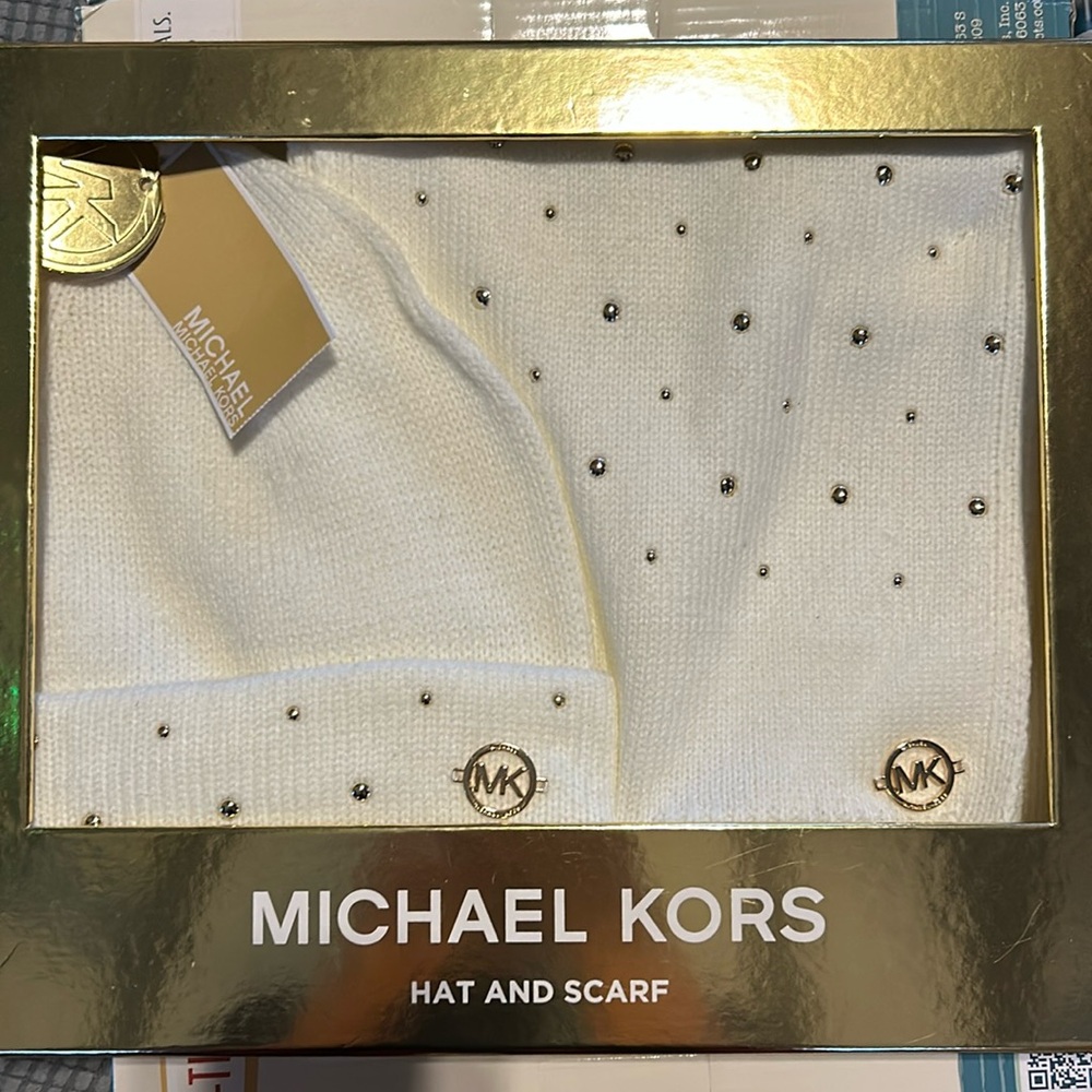 Michael Kors hat and scarf set